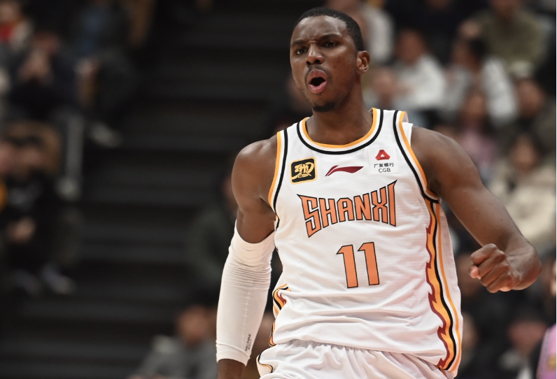 告别CBA！前NBA扣篮王迪亚洛正式加盟西甲 上季率山西男篮进四强